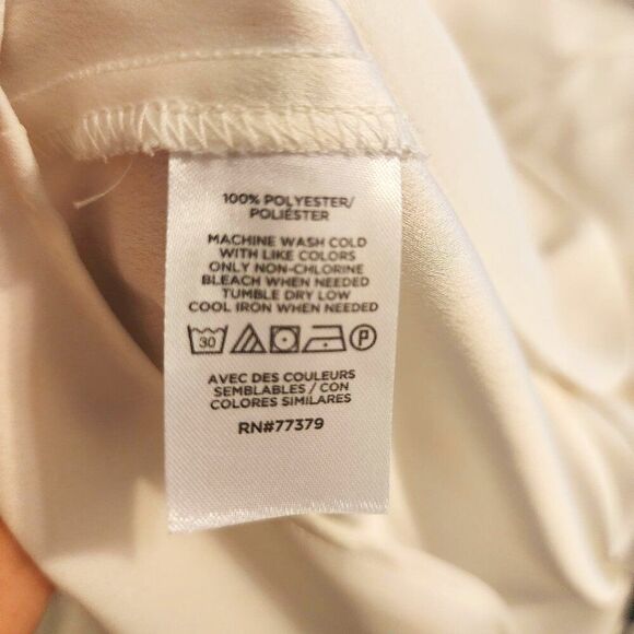 Ann Taylor Sleeveless Button Down Shirt, Size Medium - Picture 6 of 6